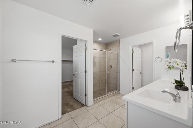 6742 W DISCOVERY Drive, Glendale, AZ 85303