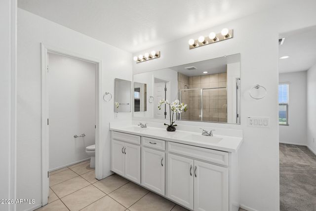 6742 W DISCOVERY Drive, Glendale, AZ 85303