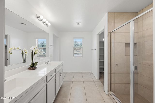 6742 W DISCOVERY Drive, Glendale, AZ 85303
