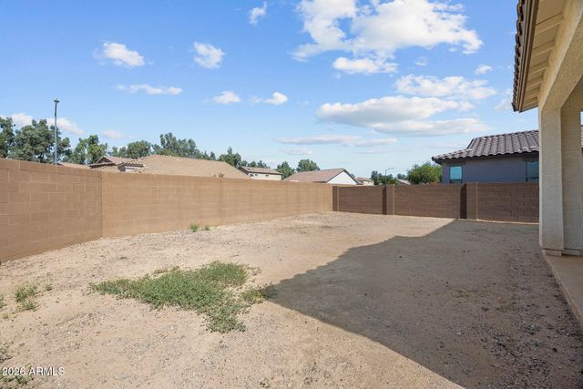 6742 W DISCOVERY Drive, Glendale, AZ 85303