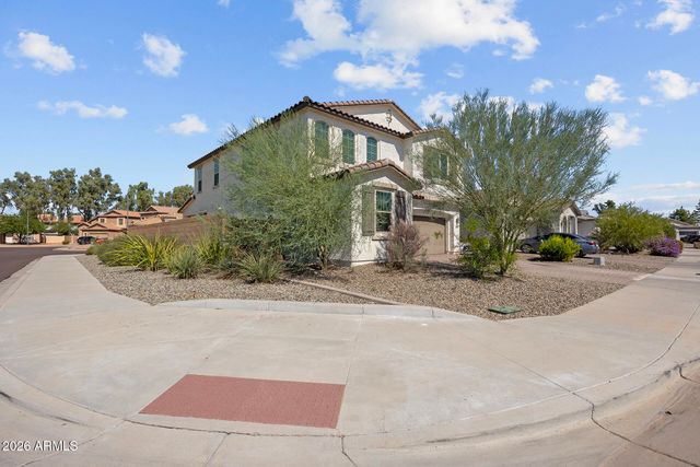 6742 W DISCOVERY Drive, Glendale, AZ 85303