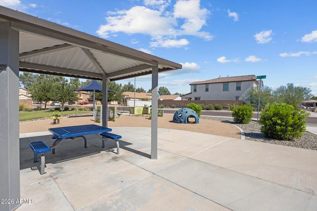 6742 W DISCOVERY Drive, Glendale, AZ 85303