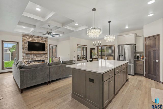 8809 W Rathburn St Street, Sioux Falls, SD 57106