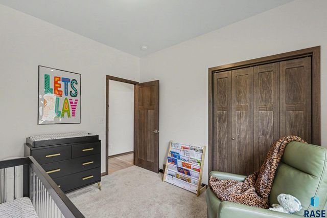 8809 W Rathburn St Street, Sioux Falls, SD 57106