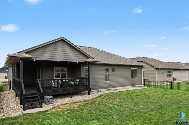 8809 W Rathburn St Street, Sioux Falls, SD 57106