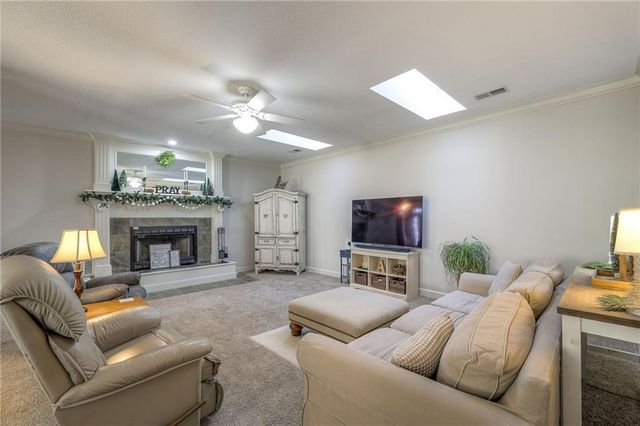 13301 E Harvest Lane, Peculiar, MO 64078