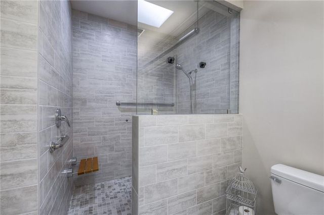 13301 E Harvest Lane, Peculiar, MO 64078