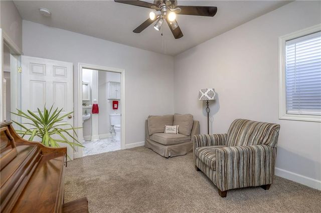 13301 E Harvest Lane, Peculiar, MO 64078