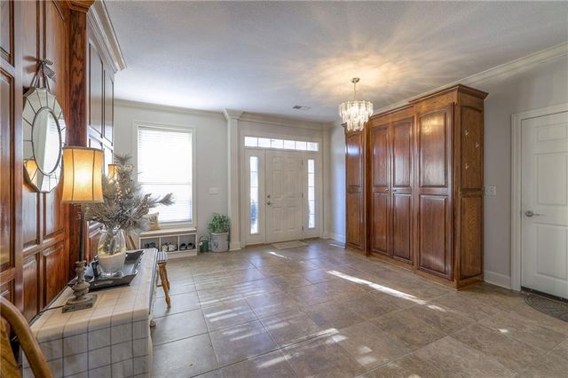 13301 E Harvest Lane, Peculiar, MO 64078