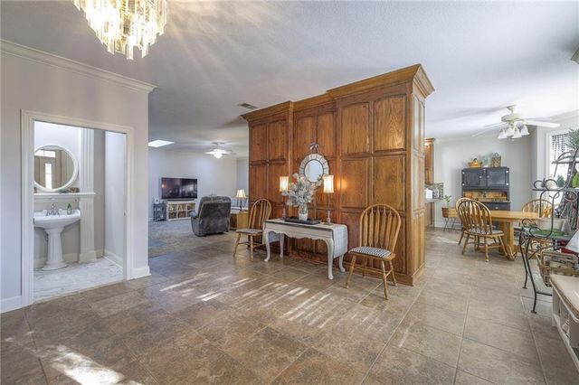 13301 E Harvest Lane, Peculiar, MO 64078