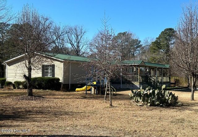 3984 Pocosin Road, Lake Waccamaw, NC 28450