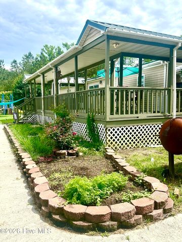 3984 Pocosin Road, Lake Waccamaw, NC 28450