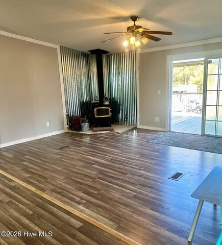 3984 Pocosin Road, Lake Waccamaw, NC 28450