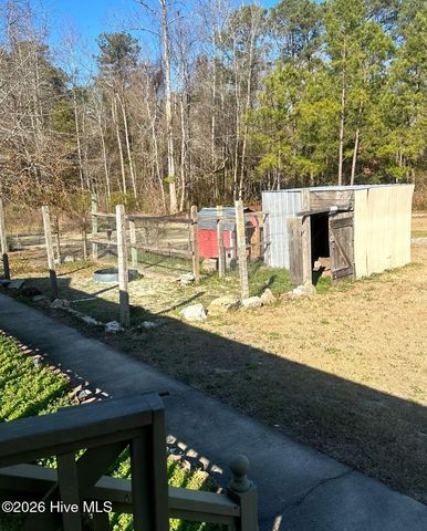 3984 Pocosin Road, Lake Waccamaw, NC 28450