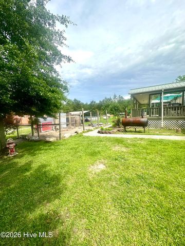 3984 Pocosin Road, Lake Waccamaw, NC 28450