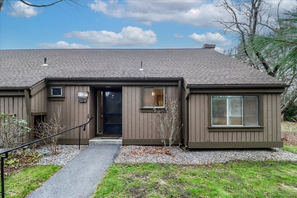 487 Heritage Village B, Southbury, CT 06488