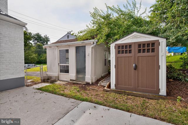 708 1ST ST, Rockville, MD 20851