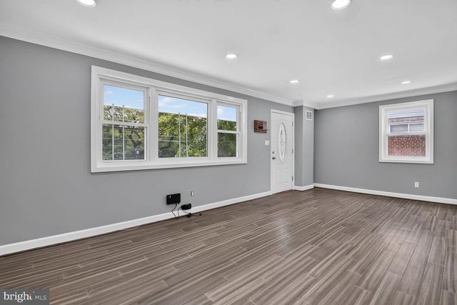 708 1ST ST, Rockville, MD 20851