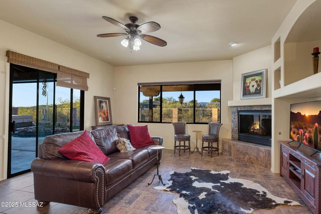 13803 E Sage Hills Drive, Vail, AZ 85641