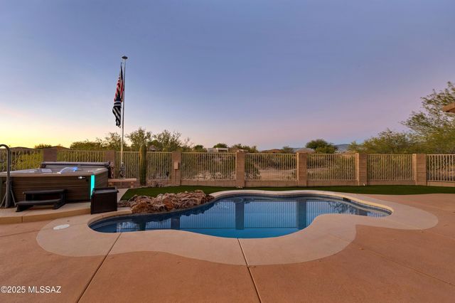 13803 E Sage Hills Drive, Vail, AZ 85641
