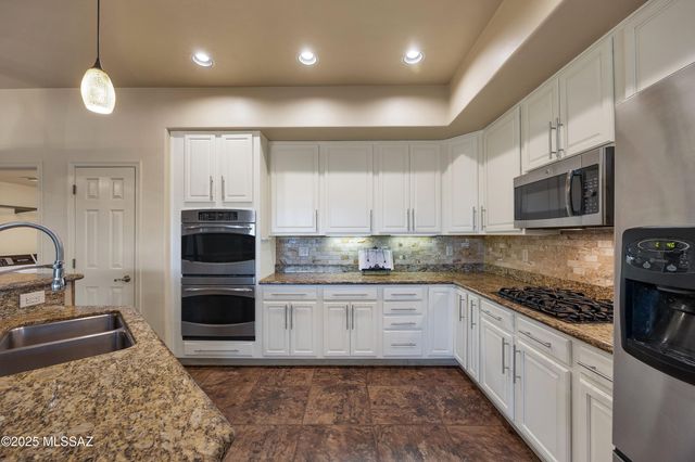 13803 E Sage Hills Drive, Vail, AZ 85641