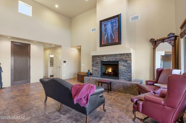 13803 E Sage Hills Drive, Vail, AZ 85641