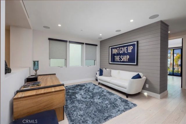 613 13th Street, Huntington Beach, CA 92648