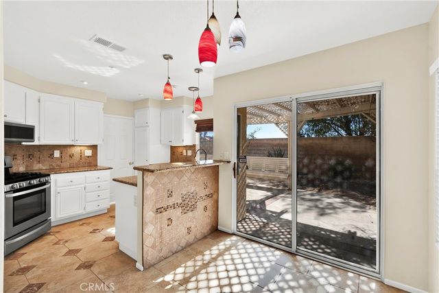 39909 Via Castana, Murrieta, CA 92563