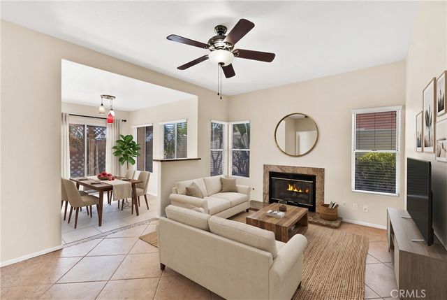 39909 Via Castana, Murrieta, CA 92563