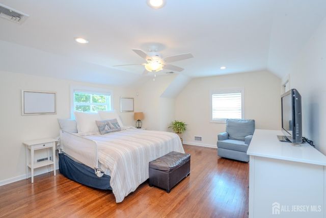 21 Inwood Drive, East Brunswick, NJ 08816