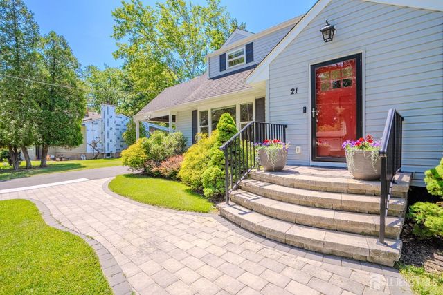 21 Inwood Drive, East Brunswick, NJ 08816