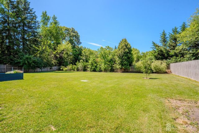 21 Inwood Drive, East Brunswick, NJ 08816