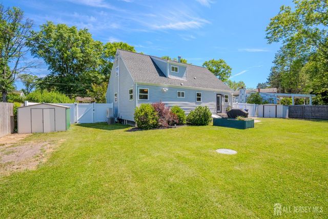 21 Inwood Drive, East Brunswick, NJ 08816