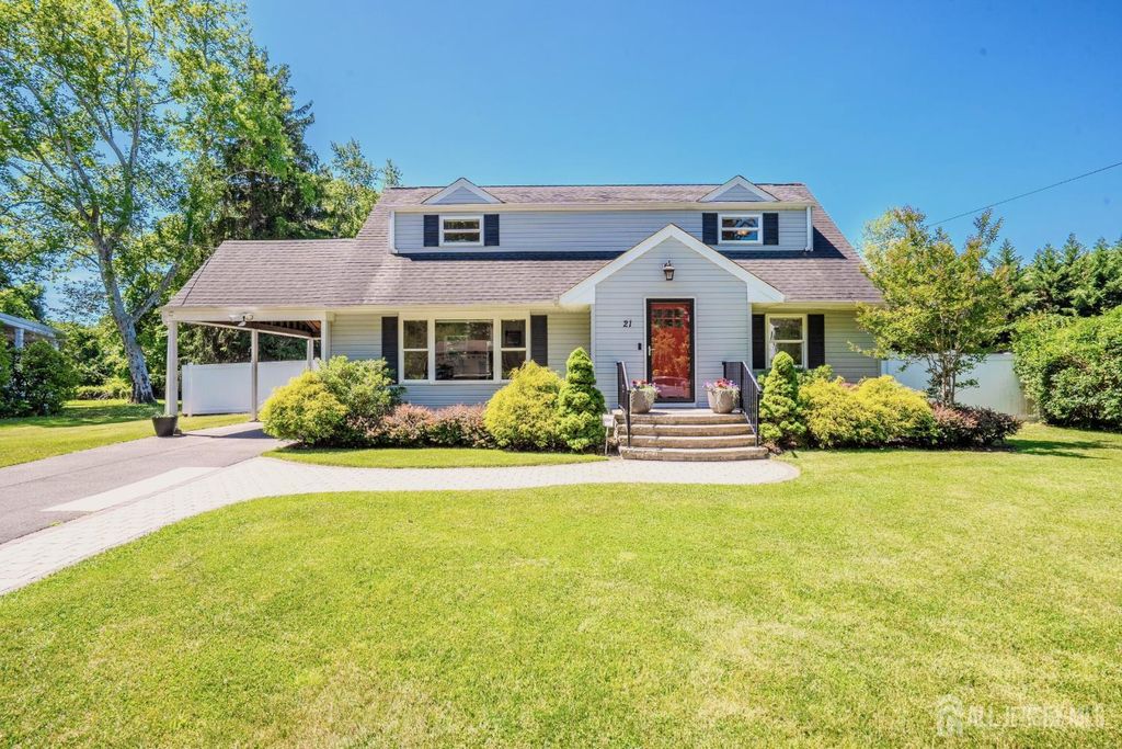 21 Inwood Drive, East Brunswick, NJ 08816