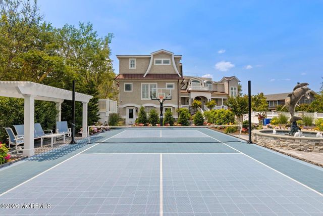 110 W South 34th Street, Long Beach Twp, NJ 08008