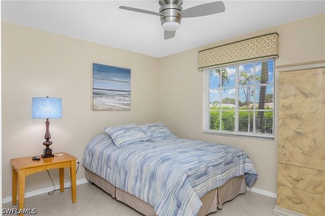7754 Emerald CIR T202, Naples, FL 34109