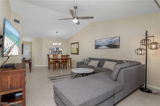 7754 Emerald CIR T202, Naples, FL 34109