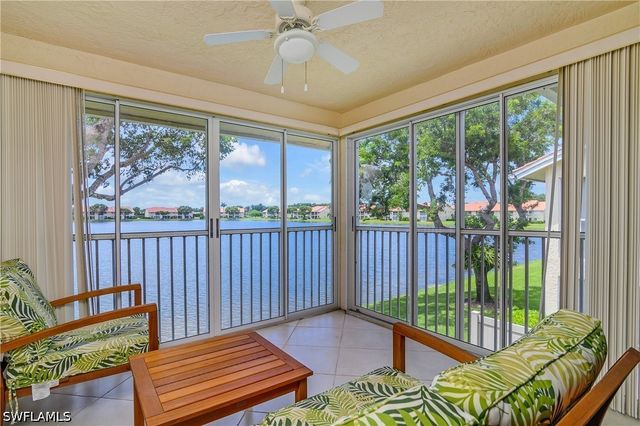 7754 Emerald CIR T202, Naples, FL 34109