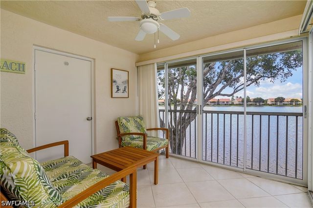 7754 Emerald CIR T202, Naples, FL 34109