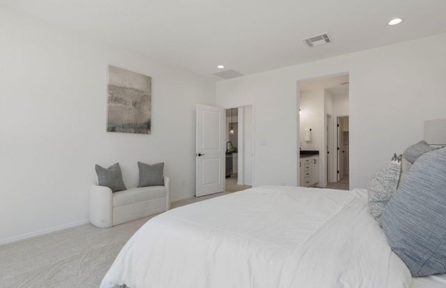 8352 Vonnegut Lane NW, Albuquerque, NM 87120