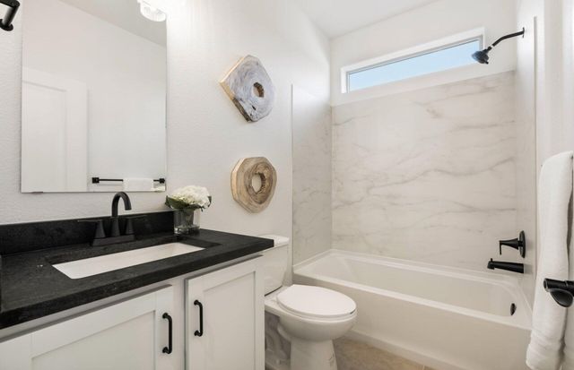 8352 Vonnegut Lane NW, Albuquerque, NM 87120