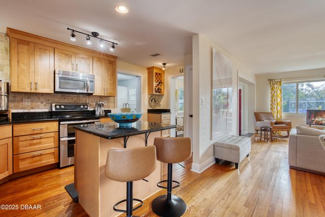 37 Reynolds Avenue, Ormond Beach, FL 32174