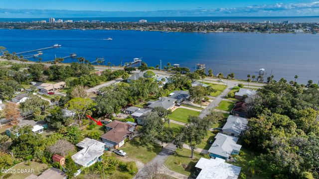 37 Reynolds Avenue, Ormond Beach, FL 32174