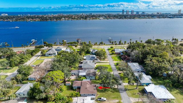 37 Reynolds Avenue, Ormond Beach, FL 32174