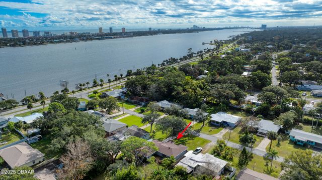 37 Reynolds Avenue, Ormond Beach, FL 32174