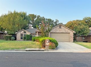 509 Sweetwater Drive, Weatherford, TX 76085