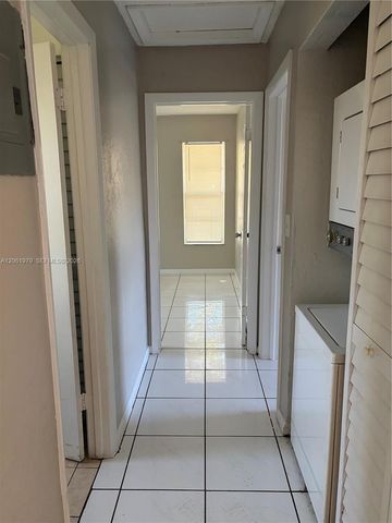 1440 SW 41st Avenue 1-2, Fort Lauderdale, FL 33317
