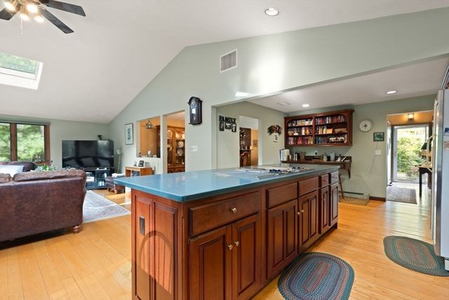 39 Austin Rd, Sudbury, MA 01776