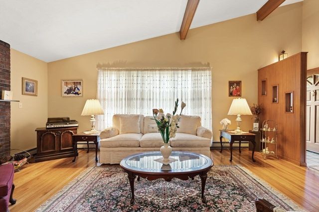 39 Austin Rd, Sudbury, MA 01776