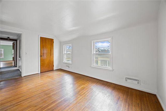 2866 Saint Paul Blvd, Irondequoit, NY 14617